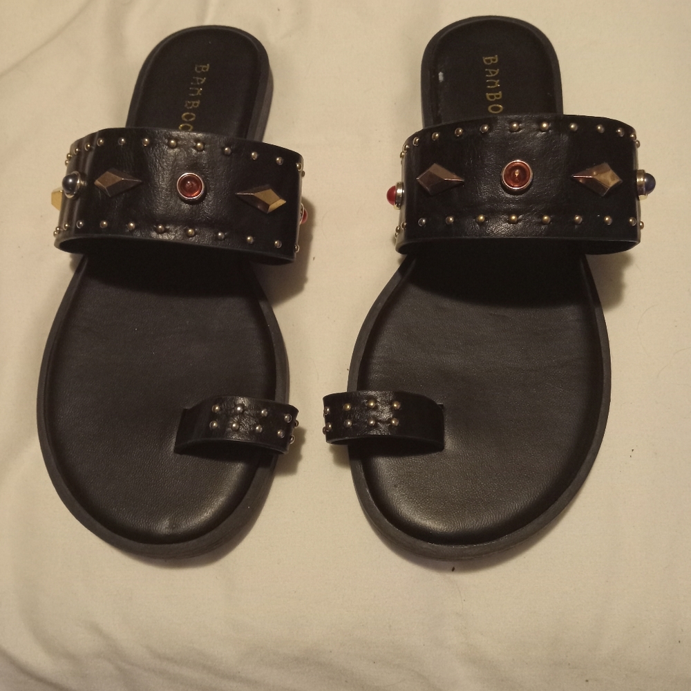 Bamboo Sandals. size 7. black with rinestones